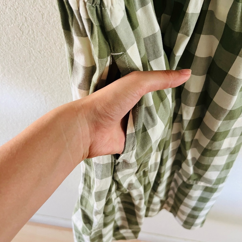 Sleeveless Olive & White Gingham Midi Dress with Gathered Waist - Picture 3 of 9